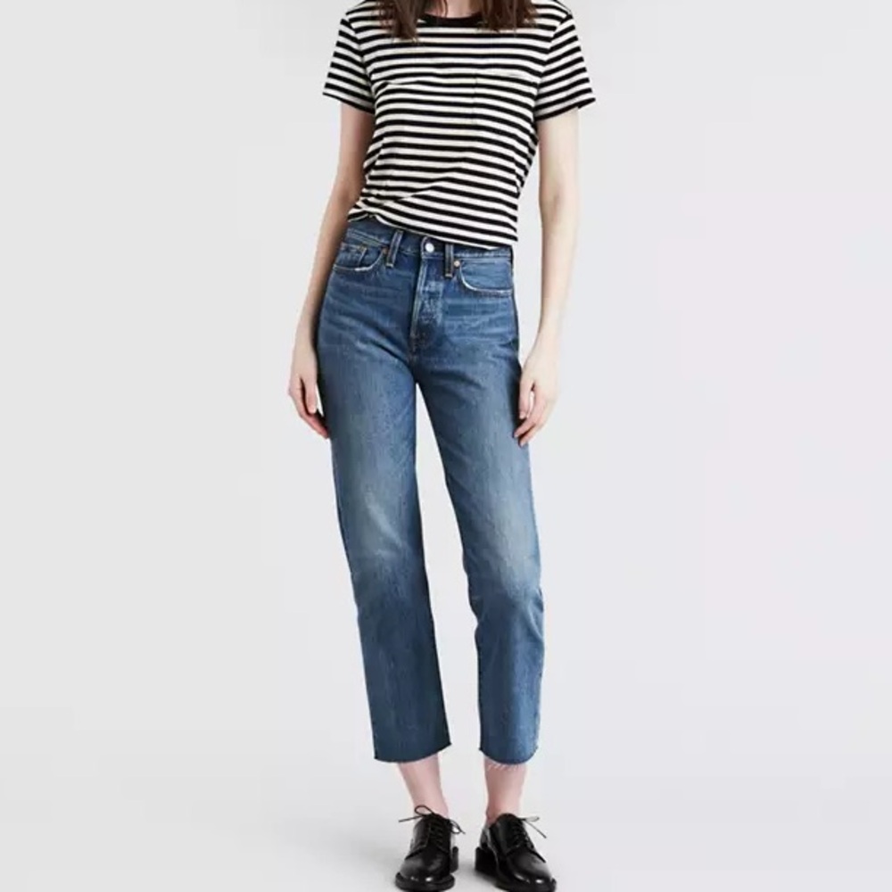 Levi’s Wedgie Fit Straight Women’s Jeans in medium wash